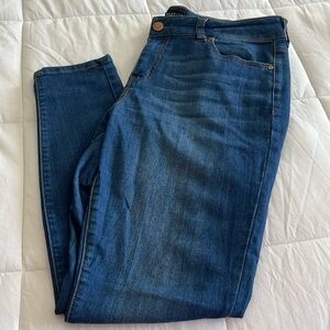 Pink Celebrity Jeans/ Size 14